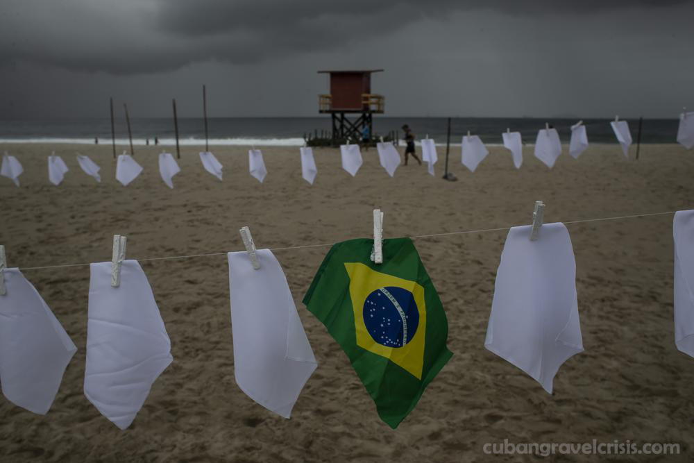 Brazil มีผู้เสียชีวิตจากไวรัส 600,000 ราย บาร์ในเมืองใหญ่ที่สุดของบราซิลอย่างเซาเปาโล กลับมาเต็มอีกครั้งสำหรับชั่วโมงแห่งความสุขในวันศุกร์
