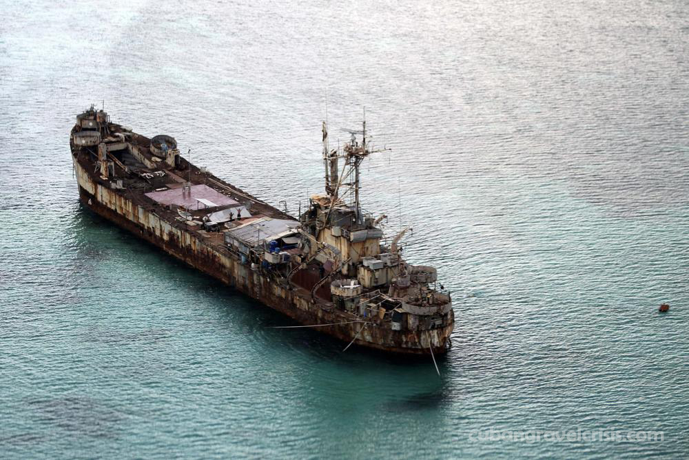 China coast guard เรือยามชายฝั่งของจีนปิดกั้นและฉีดกระแสน้ำอันทรงพลังใส่เรือของฟิลิปปินส์ 2 ลำที่บรรทุกเสบียงไปยังกองทหารที่บริเวณสันดอนทะเล