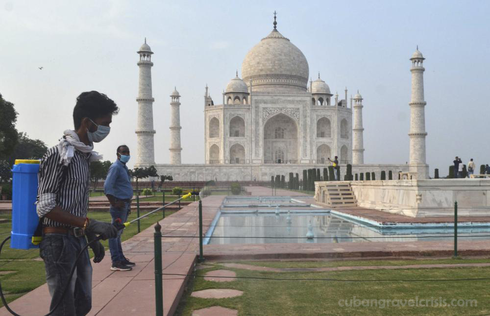 India opens รับนักท่องเที่ยวต่างชาติ อินเดียเริ่มในวันจันทร์ที่อนุญาตให้นักท่องเที่ยวต่างชาติที่ฉีดวัคซีนครบแล้วเดินทางเข้าประเทศด้วยเที่ยว