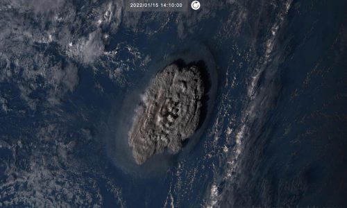 Tonga ภูเขาไฟระเบิด