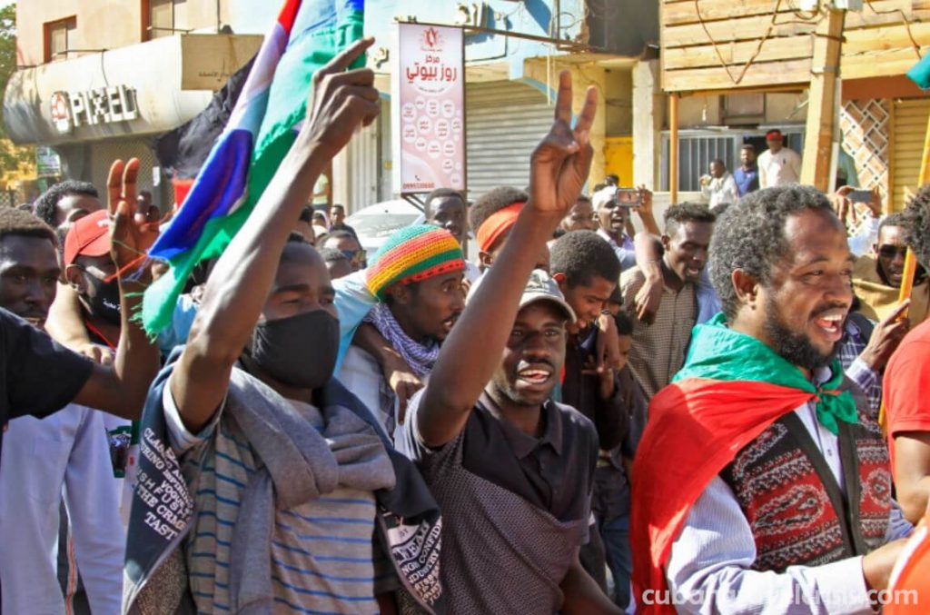 Sudan Thousands rally ต้านรัฐประหาร ผู้ประท้วงชาวซูดานหลายพันคนเดินขบวนตามท้องถนนทั่วประเทศเพื่อชุมนุมต่อต้านรัฐประหารในเดือน