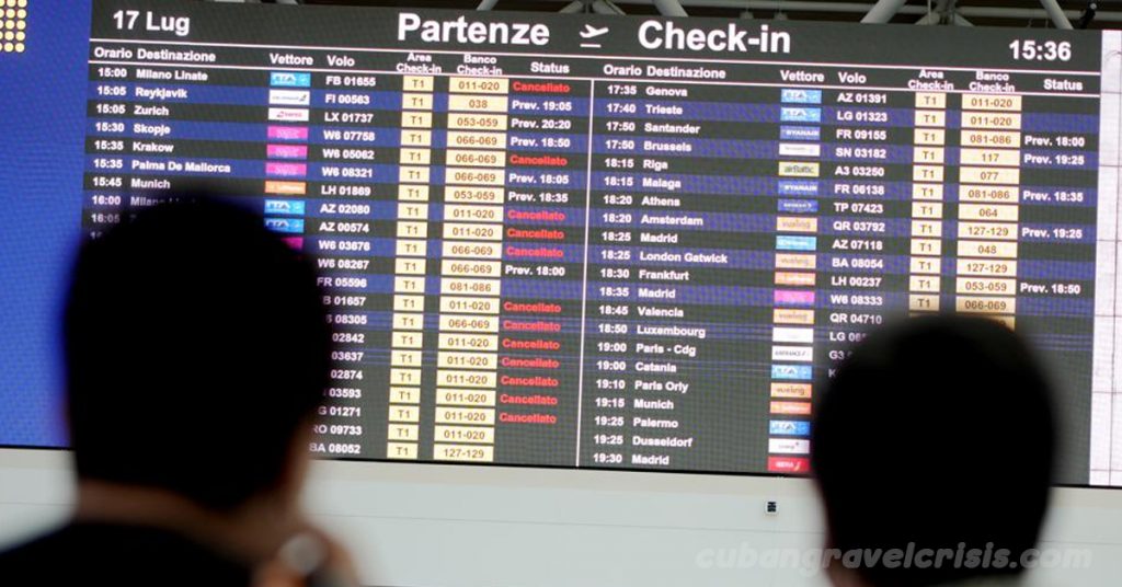 500 flights ถูกยกเลิกในอิตาลี ซึ่งเป็นวันเดินทางในช่วงวันหยุดที่มีนักท่องเที่ยวมาเยือนมากที่สุด เนื่องจากการหยุดงานสี่ชั่วโมงที่เกี่ยวข้องกับ