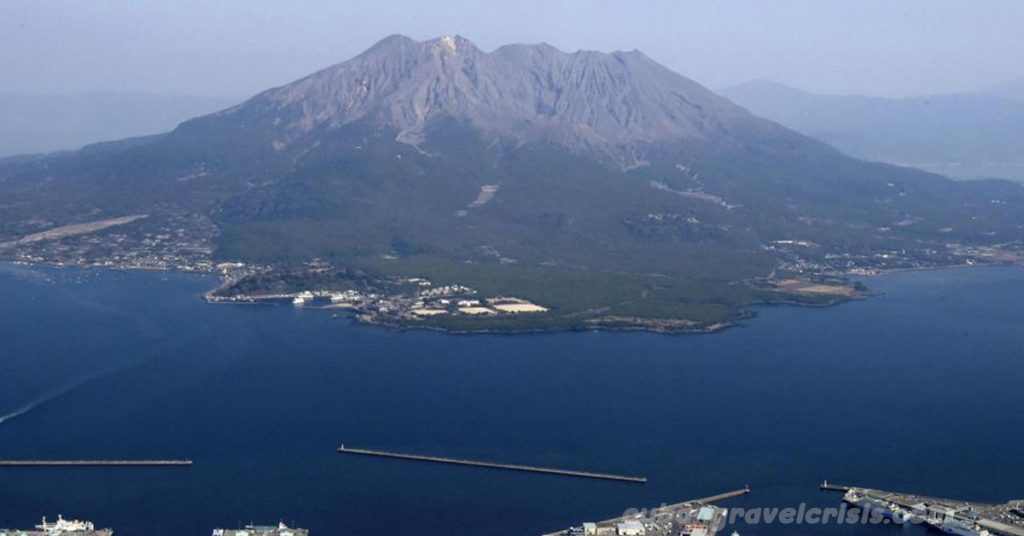 Volcanic eruption ในญี่ปุ่นอพยพ 2 เมือง ผู้คนหลายสิบคนได้อพยพสองเมืองบนเกาะคิวชูทางตอนใต้ของประเทศญี่ปุ่น ซึ่งมีภูเขาไฟพ่นเถ้าถ่าน