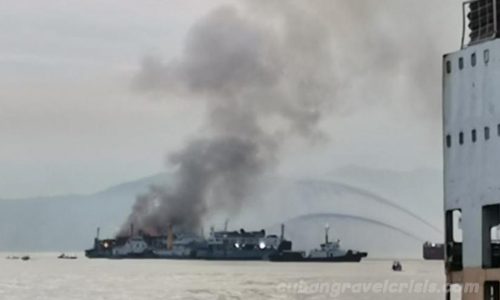 เรือข้ามฟาก ระหว่างเกาะของฟิลิปปินส์ถูกไฟไหม้