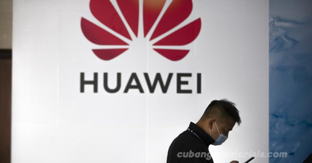 China Huawei กล่าวว่ายอดขายลดลง บริษัทเทคโนโลยียักษ์ใหญ่ของจีน หัวเว่ยกล่าวเมื่อวันศุกร์ว่ารายรับของบริษัทลดลงในช่วงครึ่งแรก