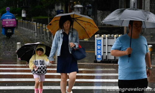 จีนอพยพประชาชนนับหมื่น หลังฝนตกหนัก